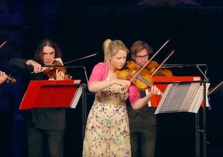 Ariel Pirotti, premiere of violin concerto Harriet Mackenzie, Philharmonia, Mov 1